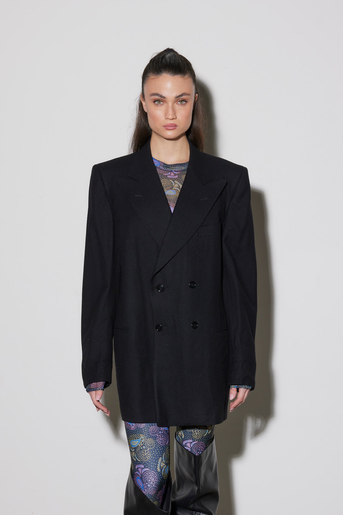 Giacca Nera Oversize in Pura Lana